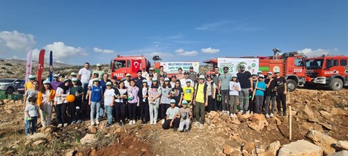 "11 Kasım Milli Ağaçlandırma Günü" etkinlikleri kapsamında Fidan dikim etkinliği gerçekleştirildi.